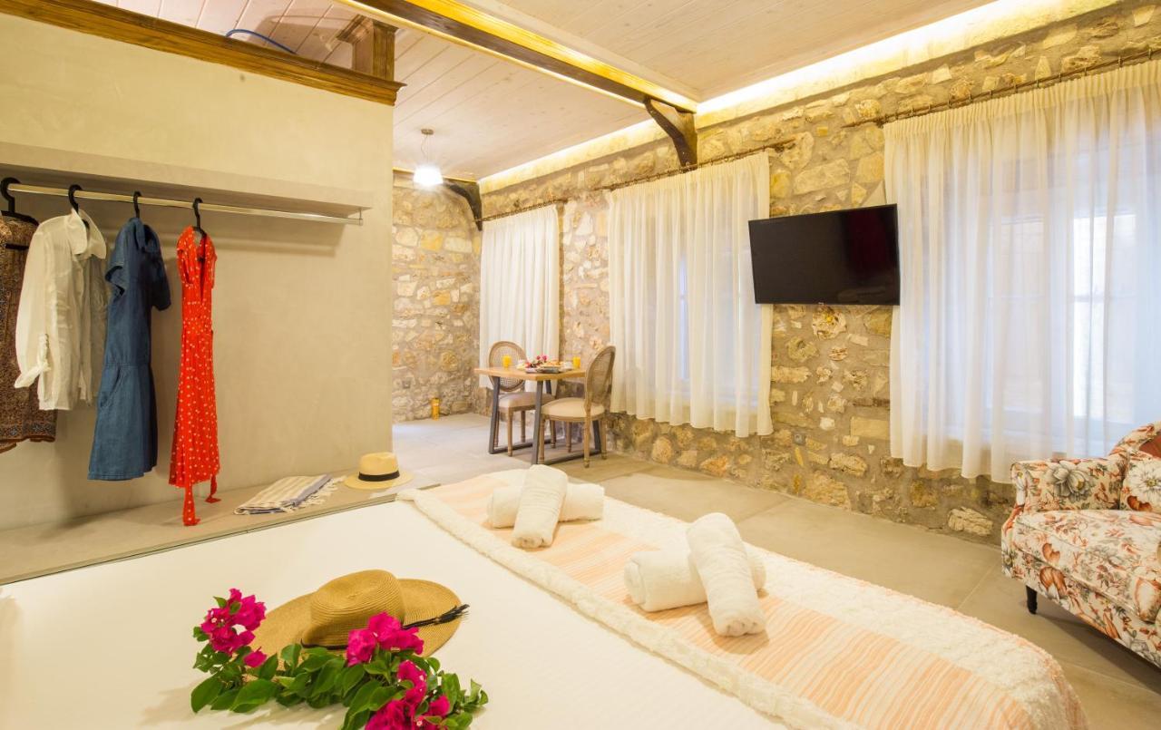 Stone Suites At Lefkada'S Old Port Dış mekan fotoğraf